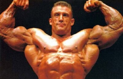 VIDEO Un culturist legendar, cu 6 titluri de Mr. Olympia, intră pe piața din România