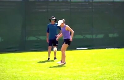 Cât de talentată la fotbal e? Simona "Pele" Halep: "Ăsta este recordul meu la ținut pe picior"