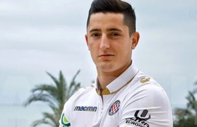 FOTO Henț! Fotografia postată de Steliano Filip pe Instagram i-a iritat pe fani: "Ești roș-albastru acum?"