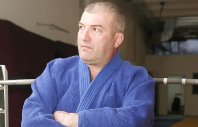 EXCLUSIV Despotul premierilor duble interzise! Antrenorul lotului olimpic feminin a încasat 110.000 euro pe dublă premiere