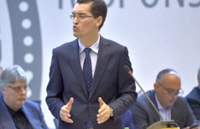 Burleanu, conferință maraton » De ce face acum dezvăluirile despre Lupescu, ce anomalii a găsit la FRF și de ce mai există contractul cu firma prietenului lui Lupescu