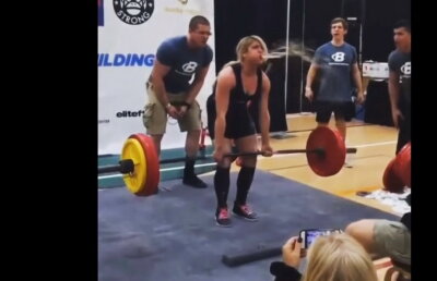 VIDEO Imaginile acestea îți vor face ziua mai frumoasă. Ei sunt cei mai nepricepuți în sala de sport!