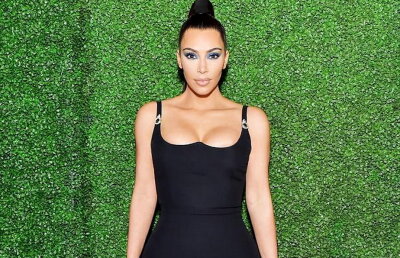 FOTO Kim Kardashian, într-o ținută care te lasă fără cuvinte