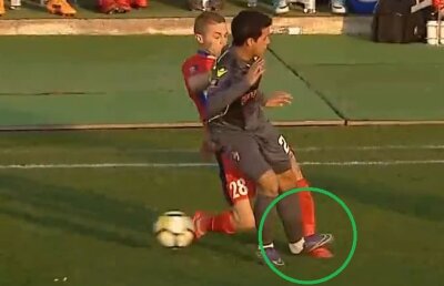 FOTO + VIDEO Chivulete jr. i-a lăsat pe "câini" în 10 oameni la startul reprizei secunde! Pentru ce s-a arătat "roșu" direct la Botoșani