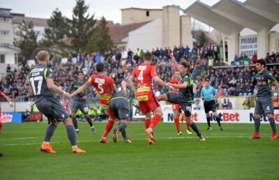 VIDEO+FOTO Și-au revenit din pumni! "Câinii" au suferit 80 de minute la Botoșani, au jucat și în 10 oameni, dar au dat lovitura pe final