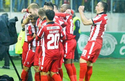 EXCLUSIV Jucătorul care și-a reziliat contractul pentru a reveni la Dinamo: "Vrea să joace acolo"