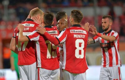 FOTO + VIDEO Spectacol în Ștefan cel Mare! Dinamo s-a distrat cu Concordia, 3-1, după un meci în care Nistor a dat 3 pase decisive