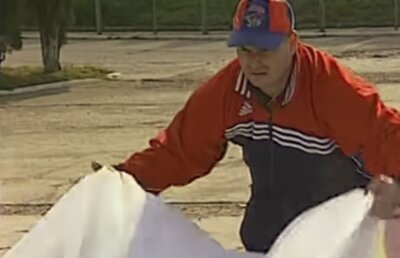 VIDEO Bere, bricege și manele! Imagini ANTOLOGICE! Steliștii pregătind coregrafia pentru derby-ul cu Rapid: "Adu, bă, niște cataroaie încoace! Arsenal complect!"