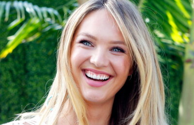 FOTO Candice Swanepoel a pozat nud » Imagini demențiale: ”Nu sunt femeile uimitoare?”