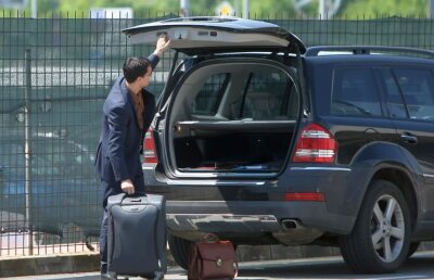 ALEGERILE FRF // Culisele Federației » Pentru ce se luptă cei 4 candidați: 8.000 de euro pe lună, călătorii, putere!