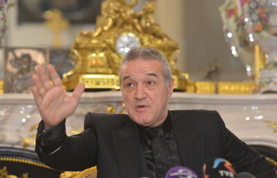 EXCLUSIV Negocieri pentru înlocuirea lui Dică!? » Un antrenor a făcut o vizită fulger acasă la Gigi Becali: "Nu-mi vine să cred că cineva m-a văzut..."