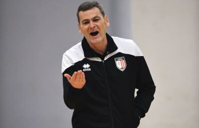 Panoul de comandă » Interviu cu Darko Zakoci, tehnicianul de care se leagă toate succesele echipei Volei Alba Blaj: "Turneul începe pentru toți de la zero"