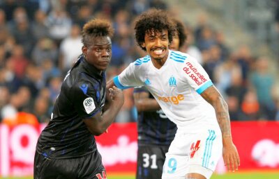 Mario Balotelli, pe urmele lui Zlatan » Italianul i-a înjurat pe arbitrii partidei Marseille-Nice pe tunelul de la vestiare şi ar putea fi suspendat