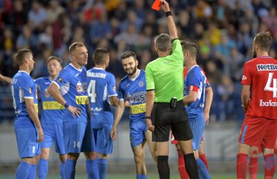 POLI IAȘI - FCSB // Ce a fost în capul lui Qaka? Jucătorul ofertat de Becali, eliminat la Iași