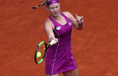 WTA MADRID // S-a stabilit prima finalistă a turneului de la Madrid » Jucătoarea care le-a eliminat pe Wozniacki și Sharapova continuă să uimească în capitala Spaniei!