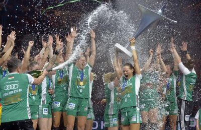 GYOR - VARDAR SKOPJE 27-26 // VIDEO + FOTO Deznodământ pe muchie de cuțit în finala de la Budapesta! Maghiarele se impun dramatic după prelungiri!