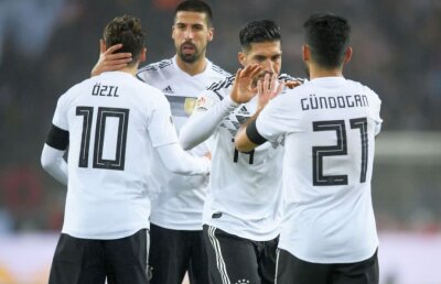 FOTO Ozil și Gundogan, implicați într-un scandal chiar înaintea Mondialului: "S-au lăsat manipulați. Au greșit și vom discuta cu ei"