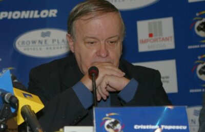 A MURIT CRISTIAN ȚOPESCU // Cea mai mare "gafă" a lui Țopescu: oțet în loc de pălincă pentru ministrul Sportului