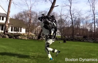 VIDEO Imagini uluitoare! A fost creat robotul care aleargă exact ca un om