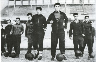 10 povești inedite din vremurile de glorie ale Petrolului » Episoade emoționante sau amuzante petrecute în timpurile de aur ale prahovenilor