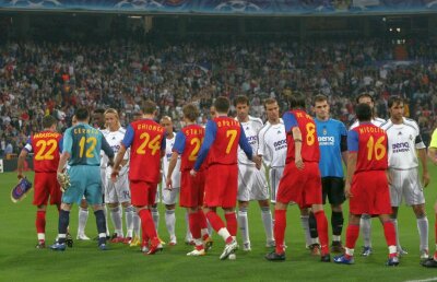 VIDEO EXCLUSIV Profu' de pe Bernabeu »  Fostul jucător al Stelei antrenează la școala britanică din București: ”Am jucători pe care i-aș recomanda la academii!”