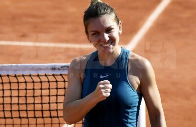 FOTO Simona Halep o surclasează pe Andrea Petkovic și se califică în optimi la Roland Garros » Își cunoaște deja următoarea adversară