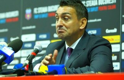 Ilie Dumitrescu, replică dură pentru Reghecampf după interviul din Gazetă: "A ajuns el să dea lecții"