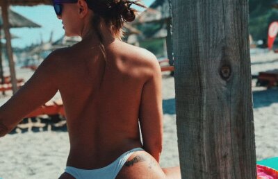 FOTO Alexandra Stan s-a filmat GOALĂ pe Instagram: ”Am fundul atât de mare că nu încape în cadru”