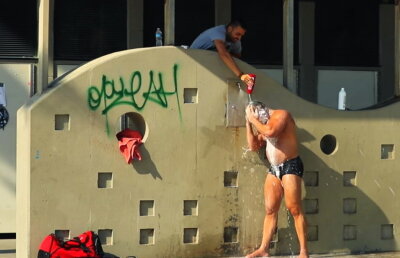 VIDEO Cea mai tare farsă cu șampon. Aproape 90 de milioane de oameni au râs cu lacrimi!