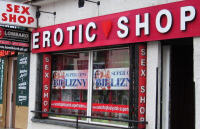 Vreți să îți iei vibratorul în călătorie? Riști să faci închisoare!