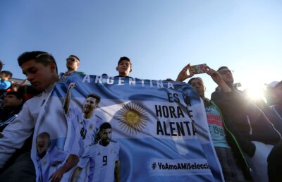 VIDEO Argentina a câștigat deja Mondialul fanilor » Atmosferă de senzație pe străzile din Moscova! Suporterii "pumelor" au început fiesta