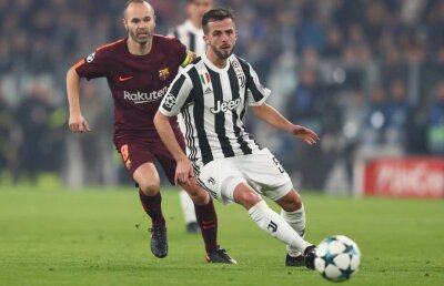 Barcelona îi caută înlocuitor lui Iniesta » Pjanici și Gundogan, pe lista catalanilor