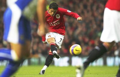 VIDEO Vârsta e doar un număr! Simetrie perfectă între golul lui Ronaldo cu Spania și unul înscris de el în tricoul lui United