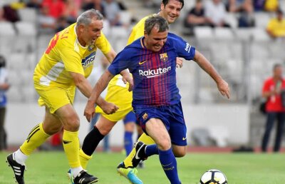EXCLUSIV Reverența antrenorului Barcelona Legends: "Hagi a fost un Messi al timpurilor mele"