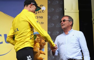 TURUL FRANȚEI. Propunere incredibilă! Marele Bernard Hinault îl face praf pe Chris Froome: "Cicliștii să facă grevă dacă îl văd în Turul Franței"