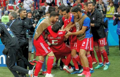 Dramatism total! S-a bucurat excesiv la golul anulat de VAR și a ajuns la spital: "Ne rugăm pentru el"