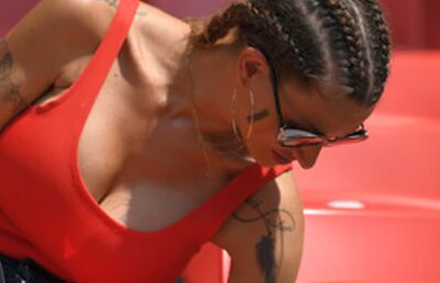 GALERIE FOTO Cea mai fierbinte fană de la Mondial » O româncă a atras toate privirile în tribună