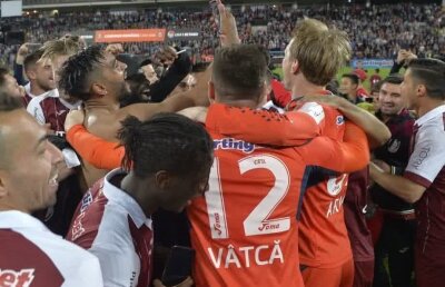 OFICIAL Viitorul se întărește cu un fost campion al României » Fotbalistul a semnat pe un an și a început antrenamentele în Polonia!