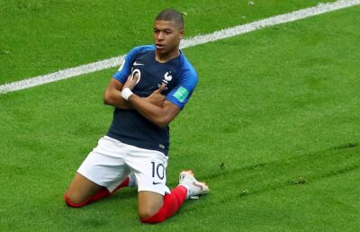 VIDEO "Uciși" de fanul lui Ronaldo! Mbappe, omul meciului Franța - Argentina 4-3, avea camera plină de postere cu idolul său, Cristiano
