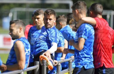 CORESPONDENȚĂ DIN OLANDA // GALERIE FOTO + VIDEO Continuă antrenamentele tari pentru FCSB » Ce i-a pus Dică pe jucători să facă