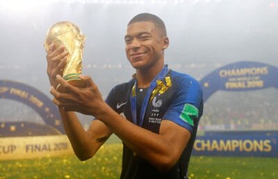 SONDAJ Se încheie monopolul Messi-Ronaldo? "Să-i predea ștafeta lui Mbappe!"