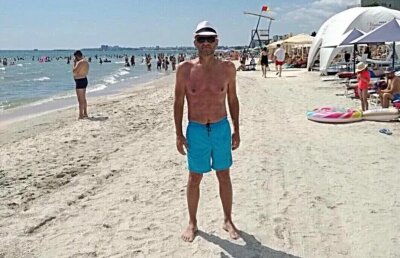 Fotografie ȘOCANTĂ: cum a apărut Mititelu pe o plajă de fițe din Mamaia