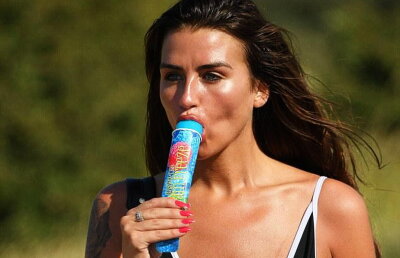 GALERIE FOTO S-a speculat că a fost amanta lui Wayne Rooney, iar acum o vor toți bărbații! Fotografiile sunt de infarct!