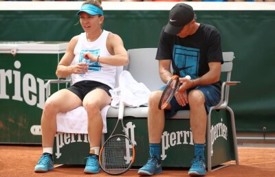 SIMONA HALEP. FOTO Simona Halep și fiica lui Darren Cahill s-au aliat împotriva antrenorului: "Scurtele sunt cea mai bună armă"