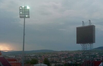 FOTO Nocturna, problemă comună pentru echipele din România! Emoții și la meciul CFR - Malmo 