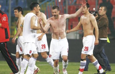 FCSB - DINAMO // Pulhac a luat titlul cu Dinamo, dar recunoaște: "FCSB e favorită în Derby" » Cum ar putea schimba Bratu situația