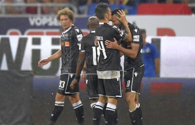 FCSB - DINAMO 3-3 // Analiză dură a unui lider de la Dinamo: "Am luat goluri pe greșeli copilărești, am fost prostuți"