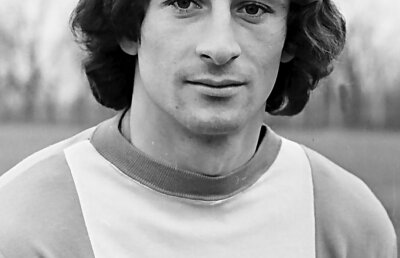 10 repere memorabile pentru "Mister" de România » Singurul meci în care a fost rezervă, golul anulat din derby și "dubla" cu Inter