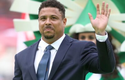 Pentru Ronaldo există un singur Ronaldo! Cristiano nu are loc în cel mai bun "11" din istoria fotbalului, Messi, însă, e titular!