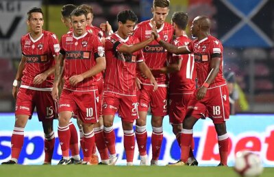 EXCLUSIV Tensiuni în vestiarul lui Dinamo! Planul conducerii îi deranjează pe cei mai buni doi jucători